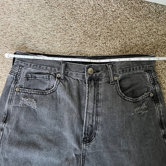 American Eagle Dark Gray Super Distressed Jeans - Picture 4 of 7
